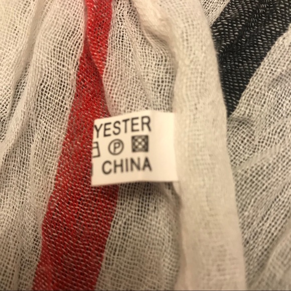 Large scarf🧣 - Picture 4 of 11